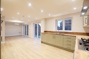 Photo 25- click for photo gallery